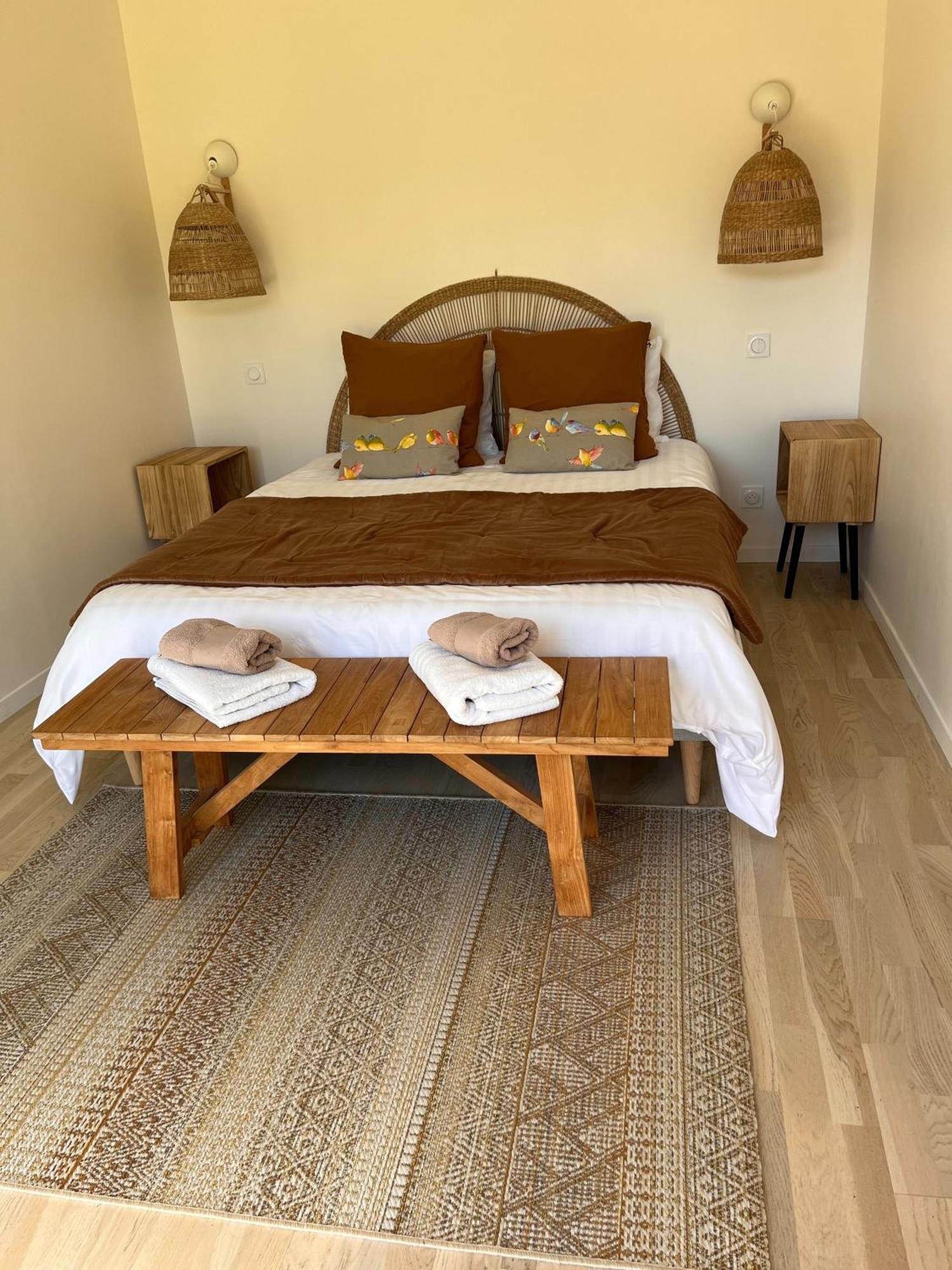 Bed and Breakfast La Sellerie Romagne  Экстерьер фото