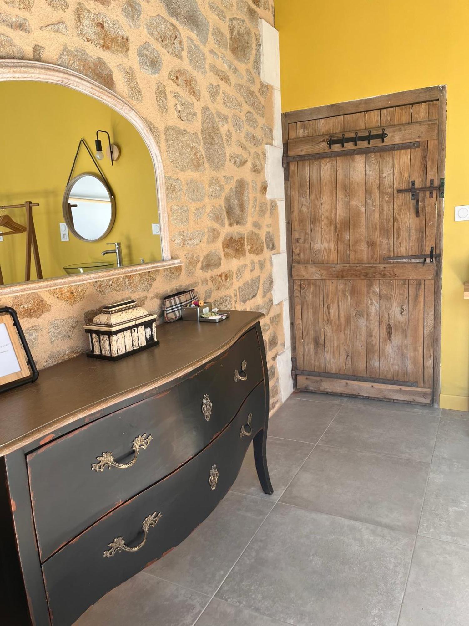 Bed and Breakfast La Sellerie Romagne  Экстерьер фото