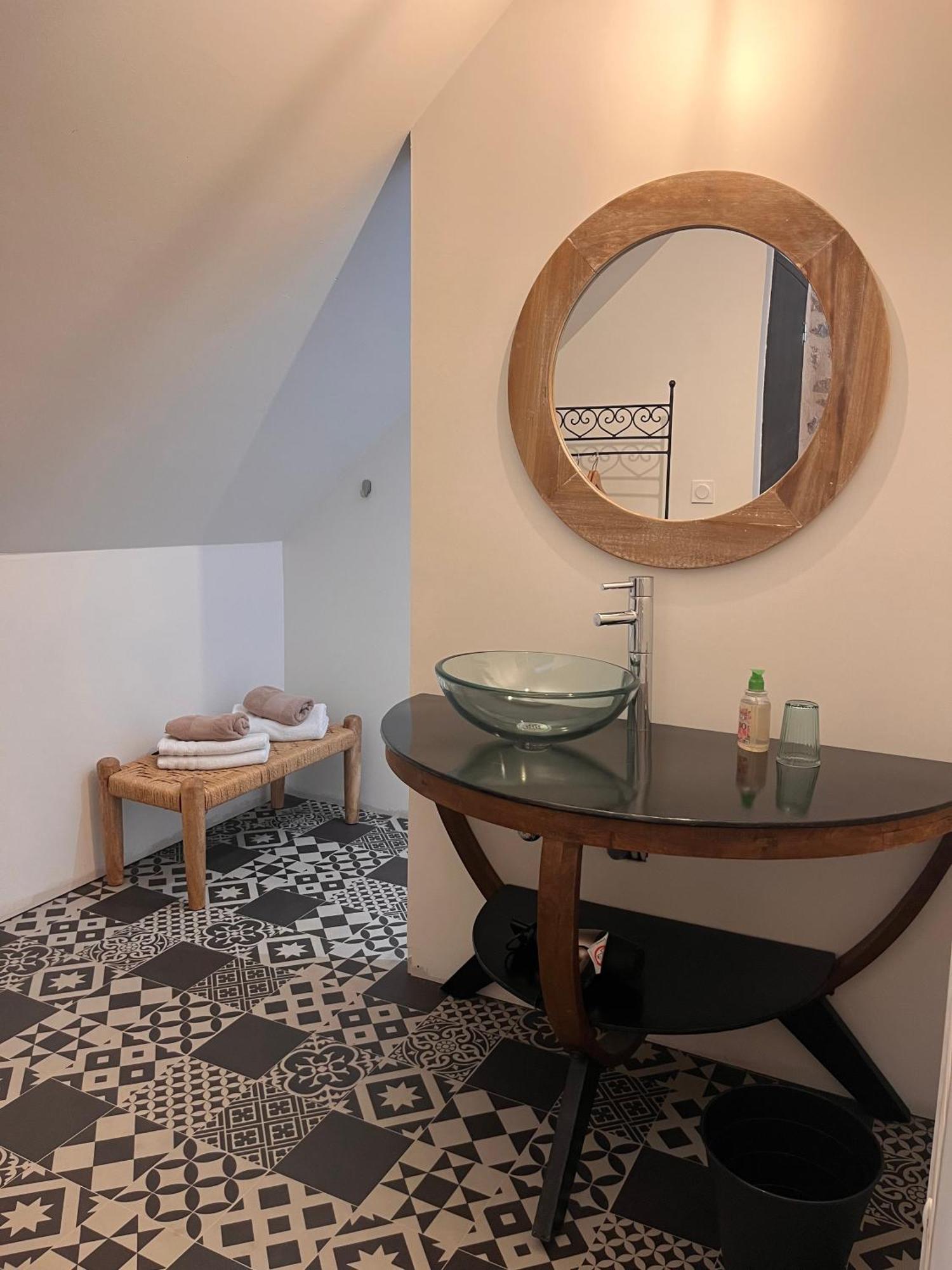 Bed and Breakfast La Sellerie Romagne  Экстерьер фото